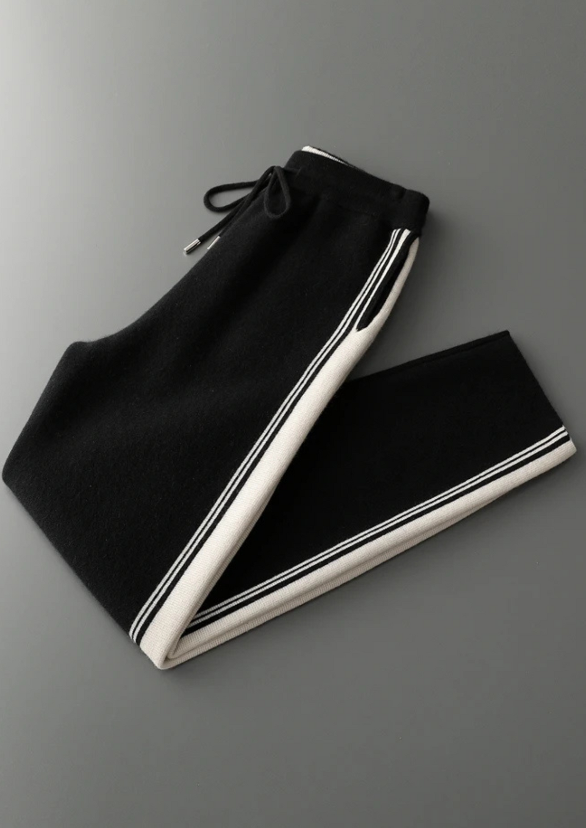 Victor | Ensemble Laine Mérinos Zippé Noir