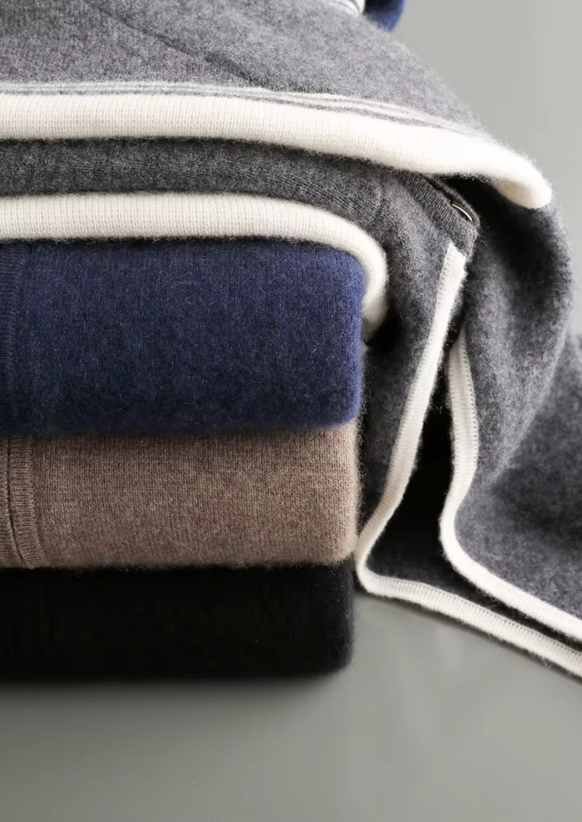Victor | Ensemble Laine Mérinos Zippé Noir