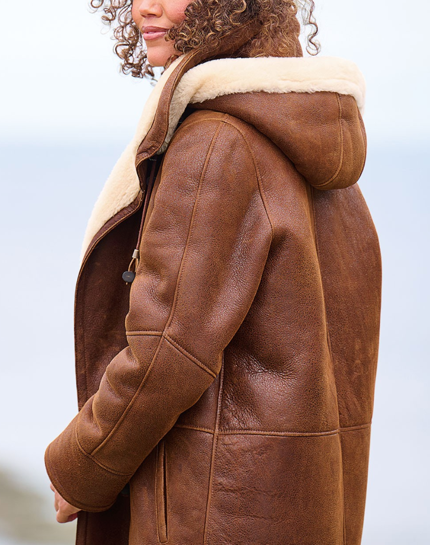 Aglaé | Manteau à Capuche Brandebourgs