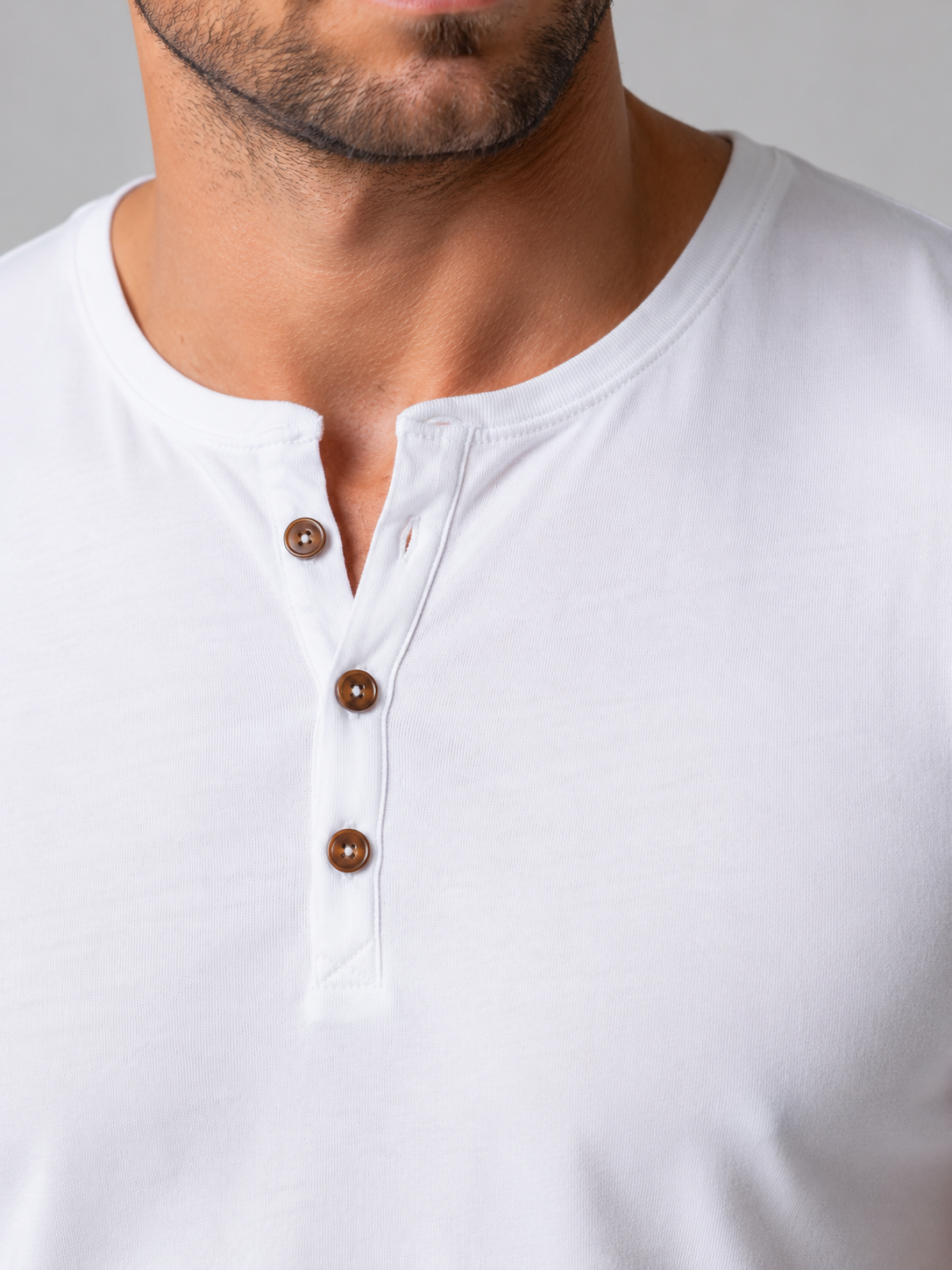 Grégoire-Marie | T-Shirt Henley Boutonné