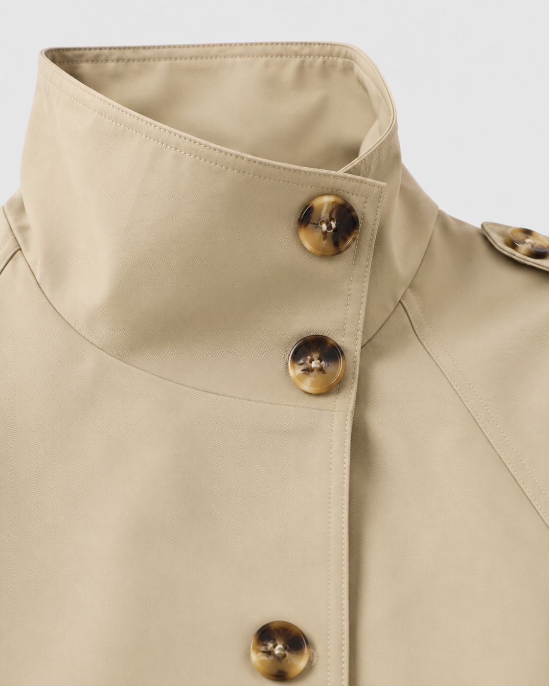 Reine | Trench Court Col Officier