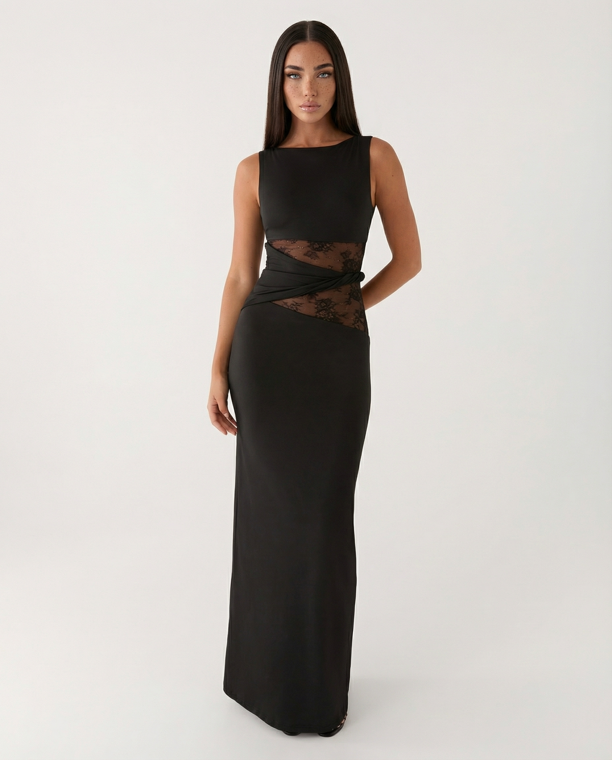 Chiara | Robe Longue Ajustée Découpes Dentelle