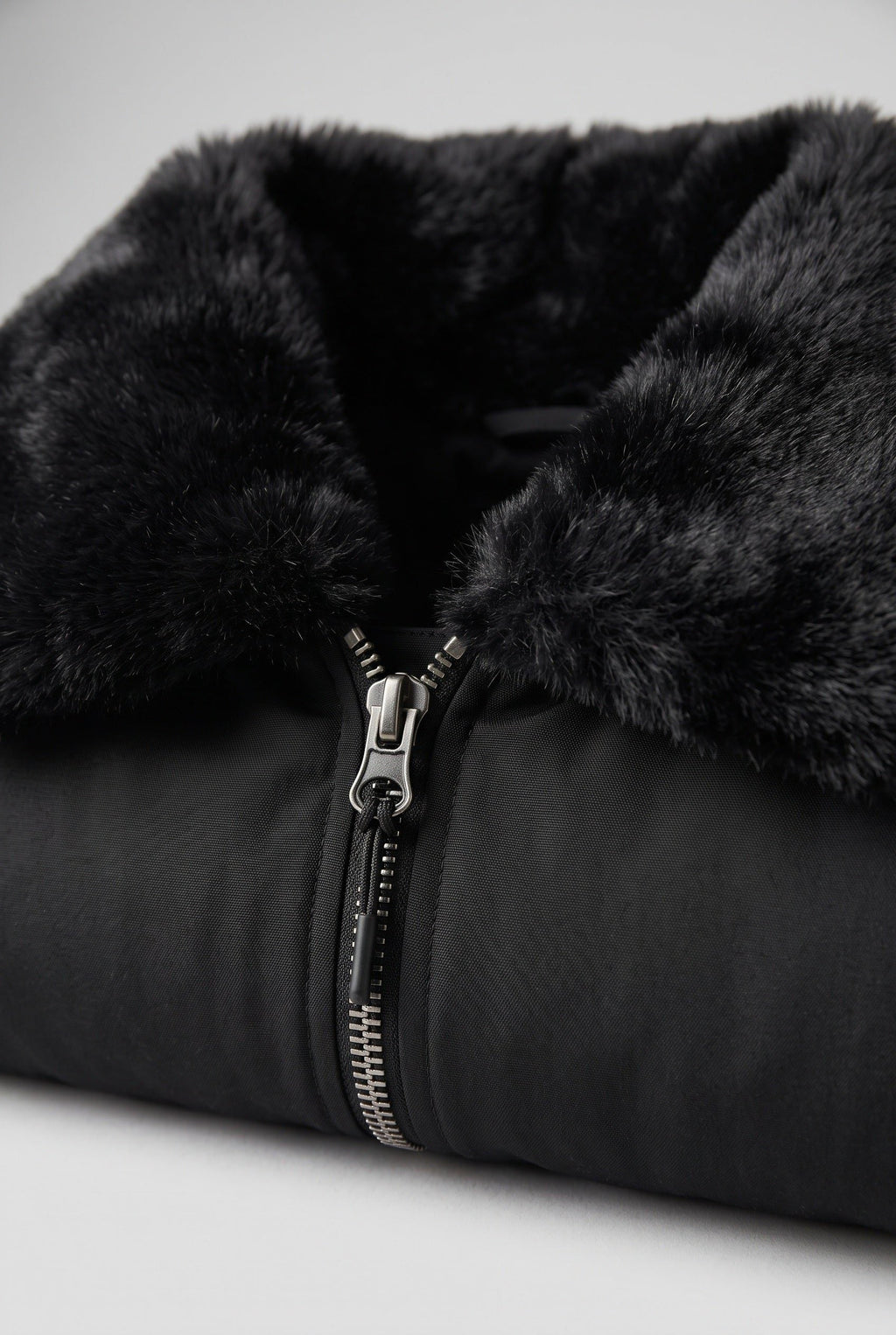 Clarence | Blouson Court Capuche Bordée