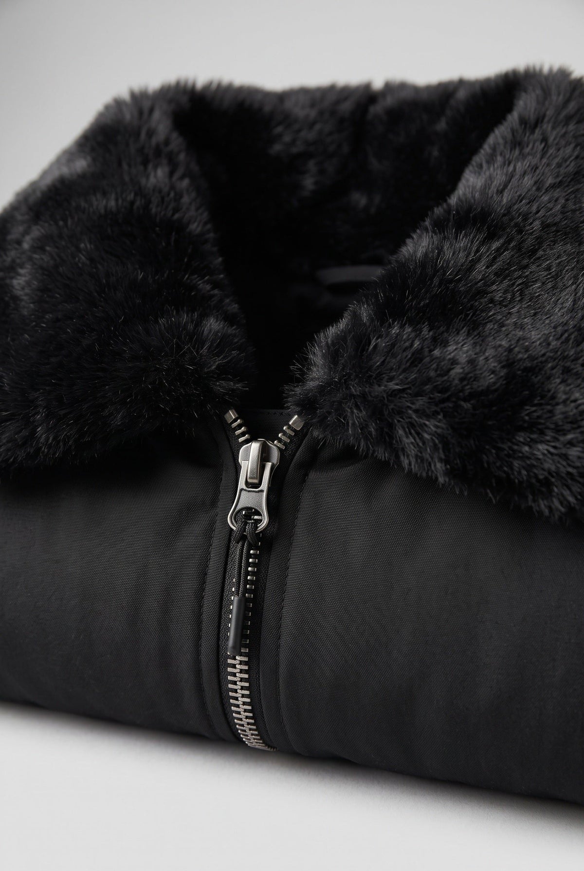 Clarence | Blouson Court Capuche Bordée